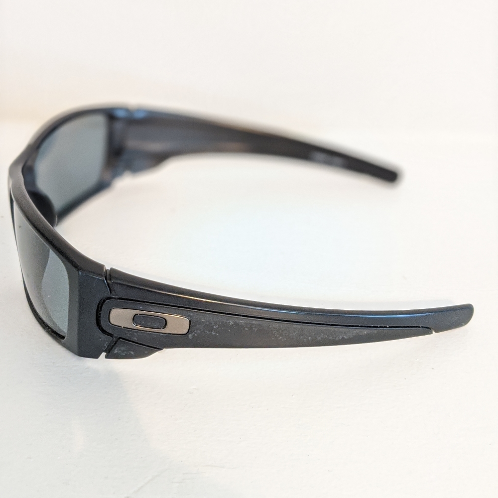 Men's Oakley sunglasses